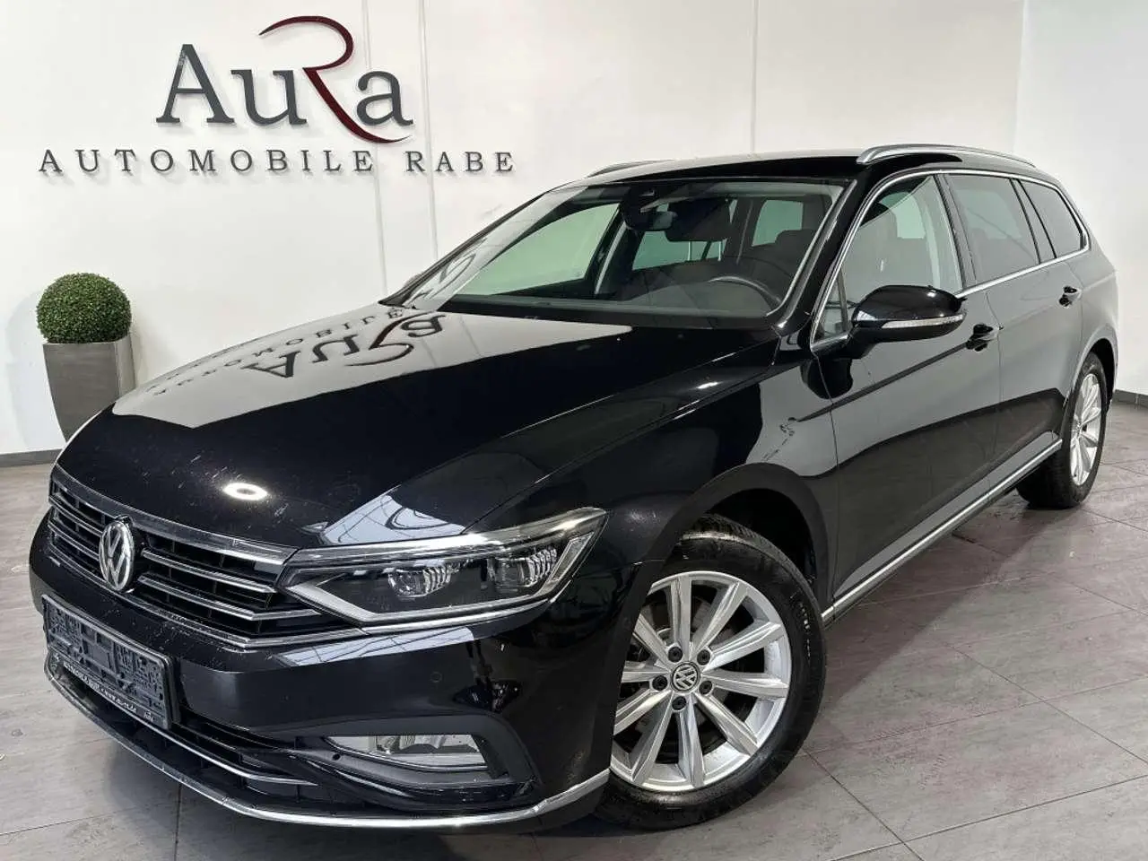 Photo 1 : Volkswagen Passat 2020 Petrol