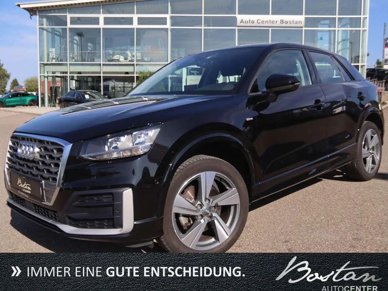 Photo 1 : Audi Q2 2017 Petrol