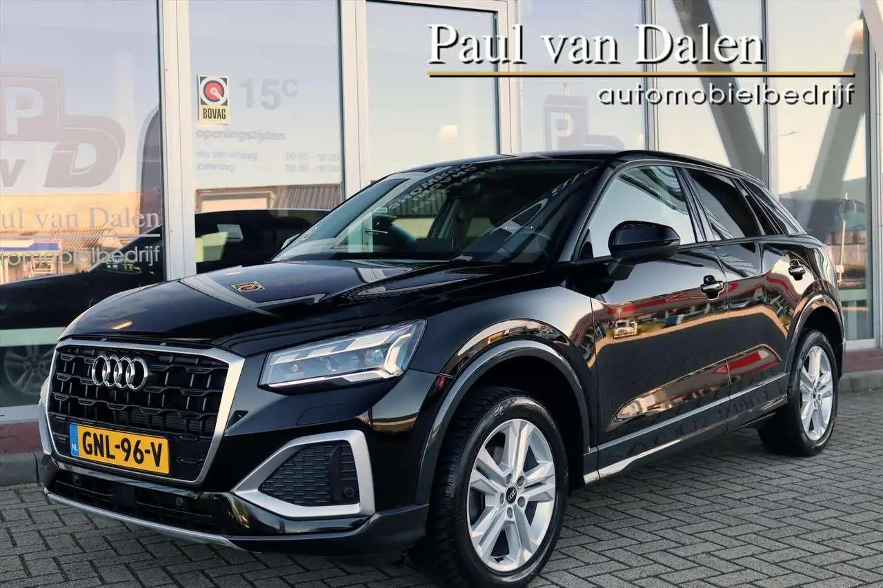 Photo 1 : Audi Q2 2022 Essence