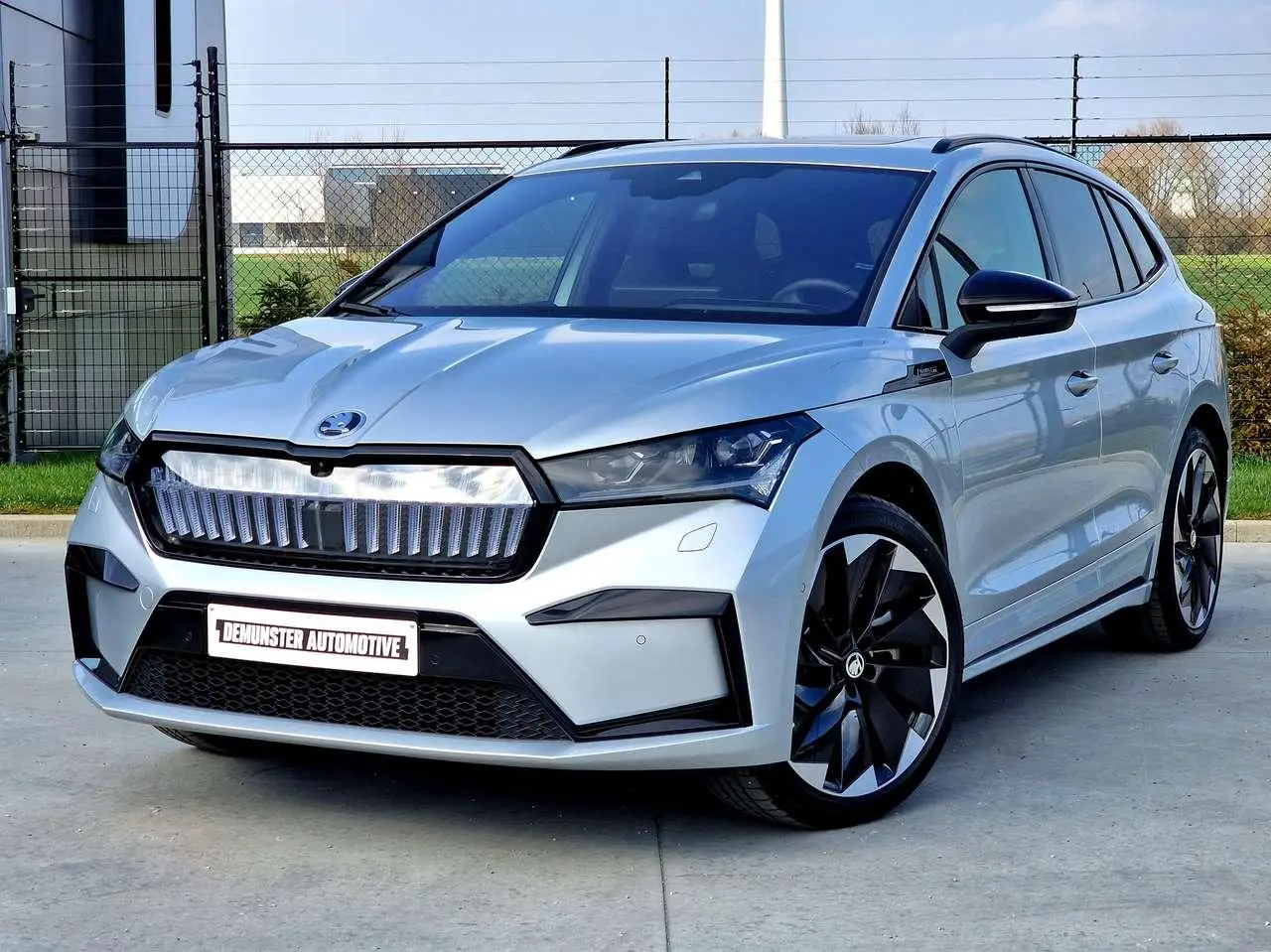 Photo 1 : Skoda Enyaq 2023 Électrique