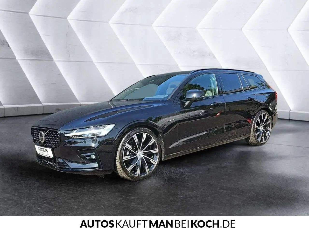 Photo 1 : Volvo V60 2023 Diesel