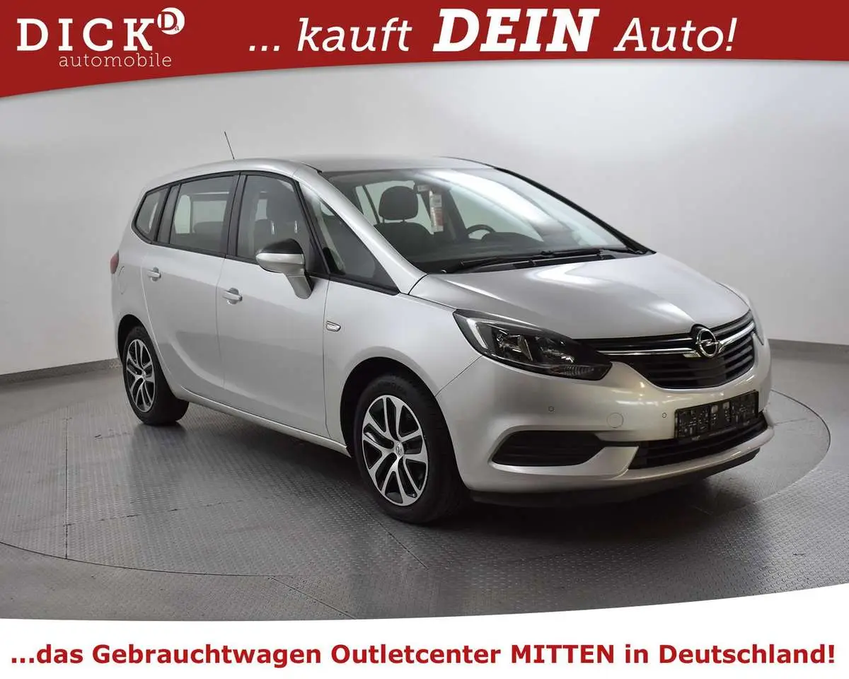 Photo 1 : Opel Zafira 2018 Diesel