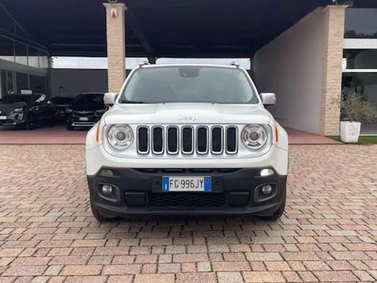 Photo 1 : Jeep Renegade 2016 Diesel