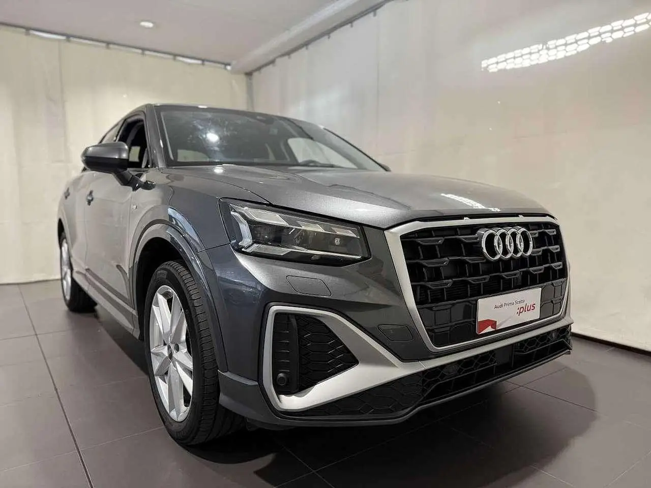 Photo 1 : Audi Q2 2024 Diesel