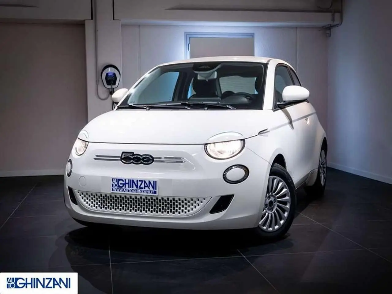 Photo 1 : Fiat 500 2024 Électrique