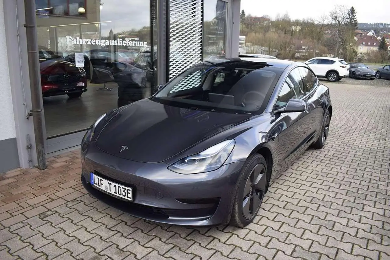 Photo 1 : Tesla Model 3 2022 Electric