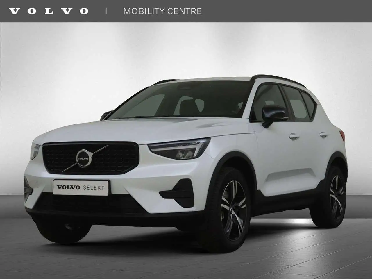 Photo 1 : Volvo Xc40 2024 Petrol