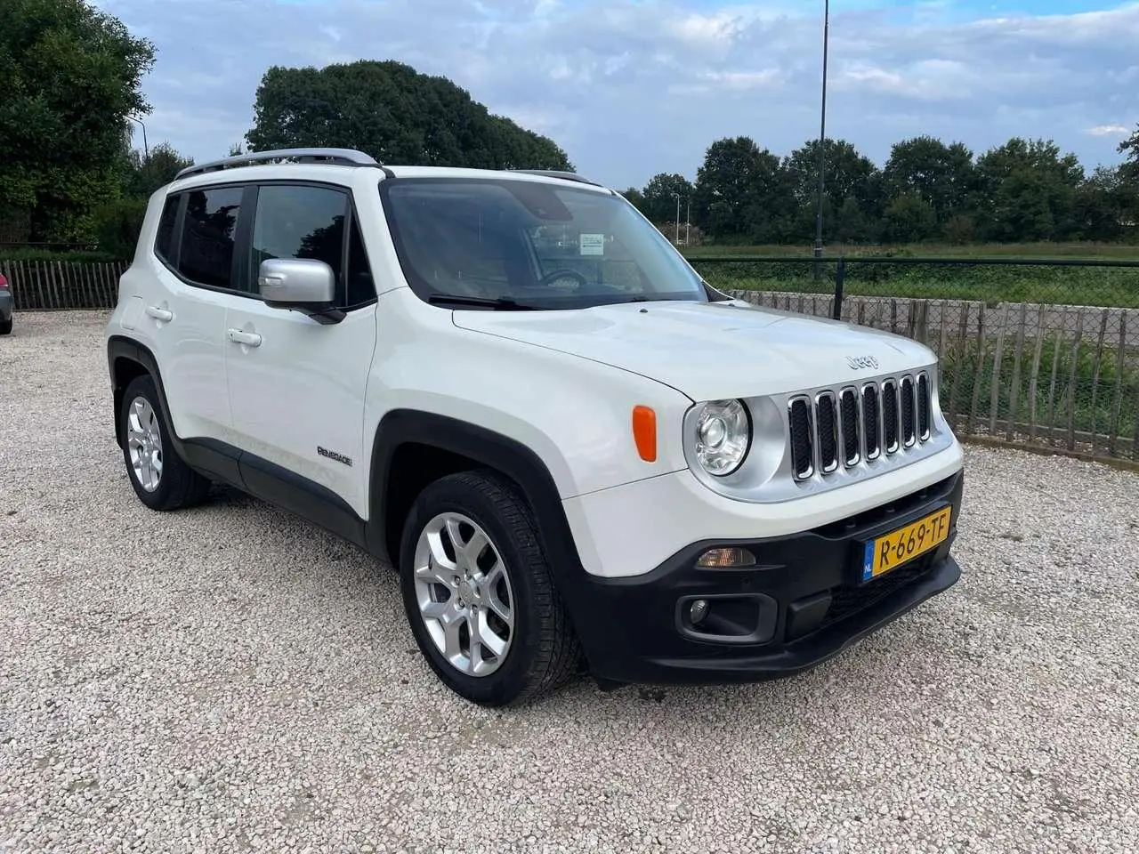 Photo 1 : Jeep Renegade 2017 Petrol