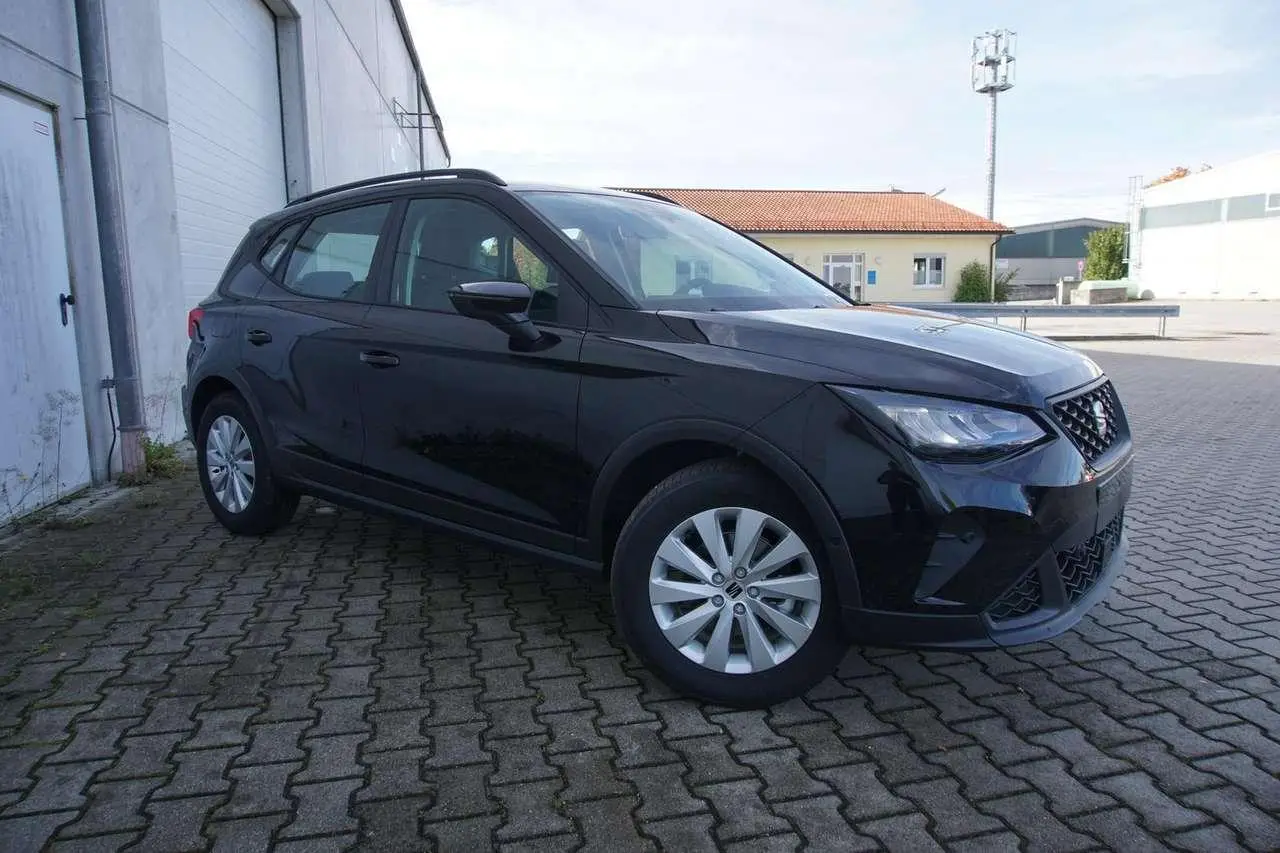 Photo 1 : Seat Arona 2024 Petrol