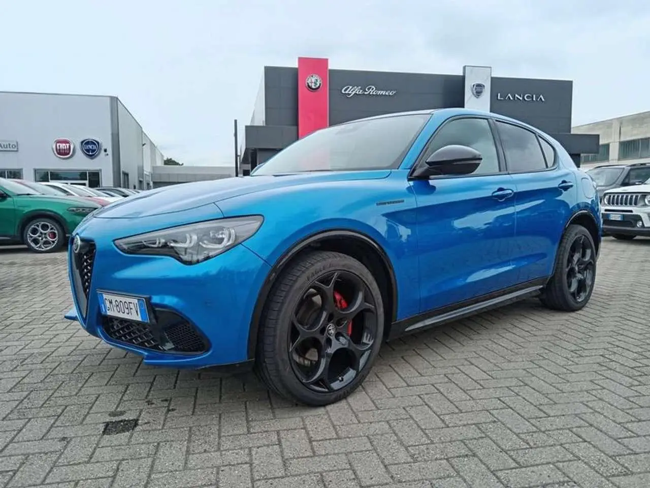 Photo 1 : Alfa Romeo Stelvio 2023 Petrol