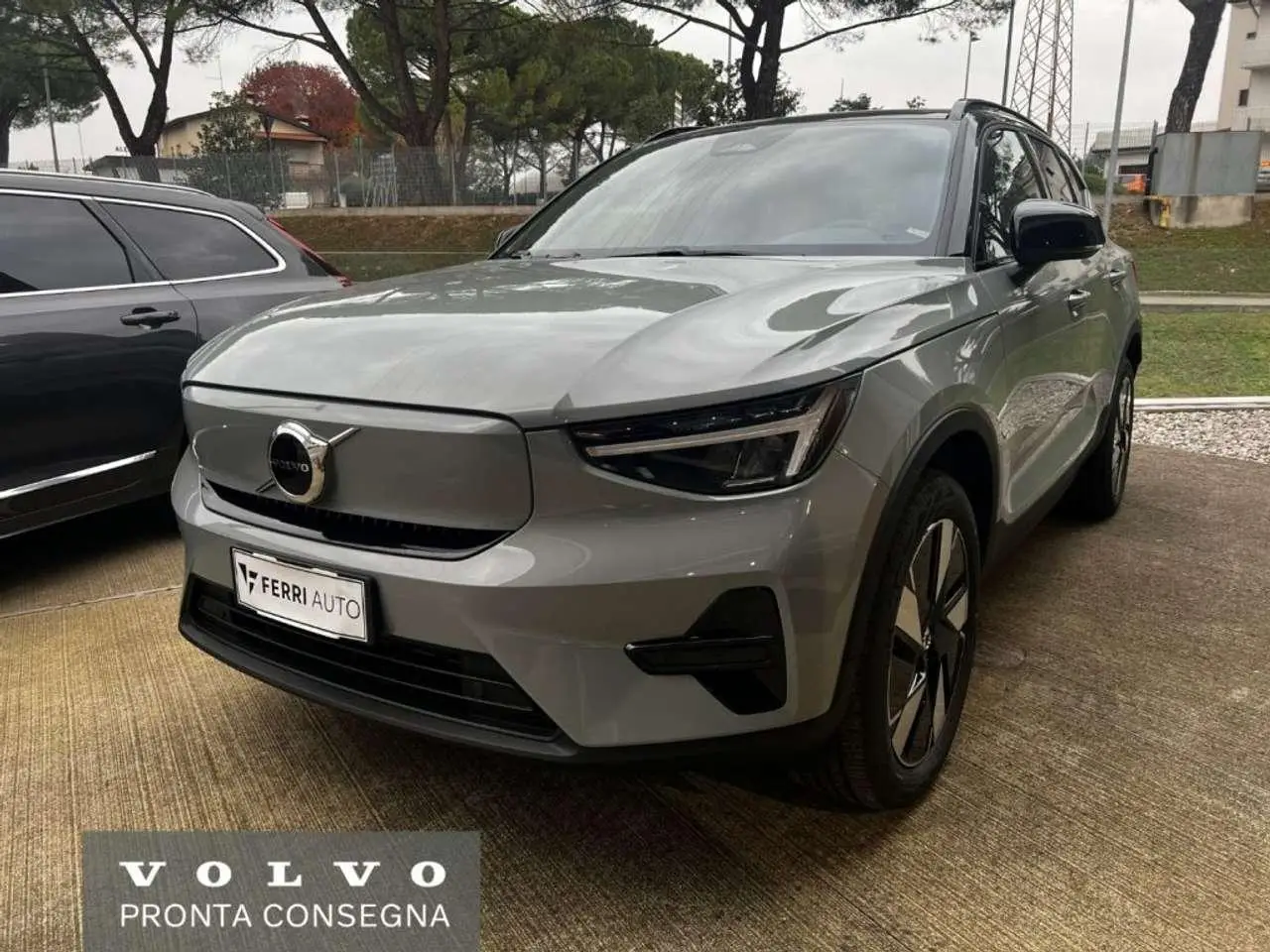 Photo 1 : Volvo Xc40 2024 Électrique