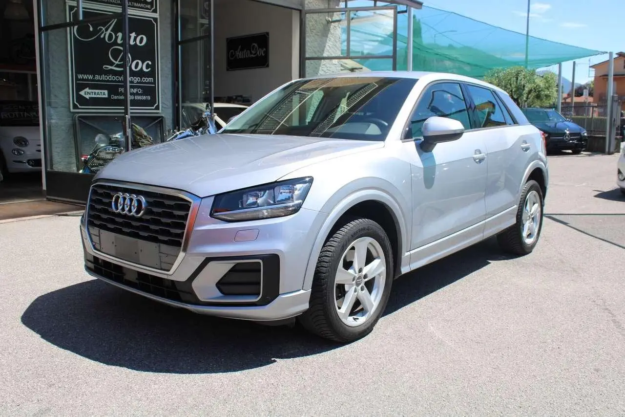 Photo 1 : Audi Q2 2018 Petrol