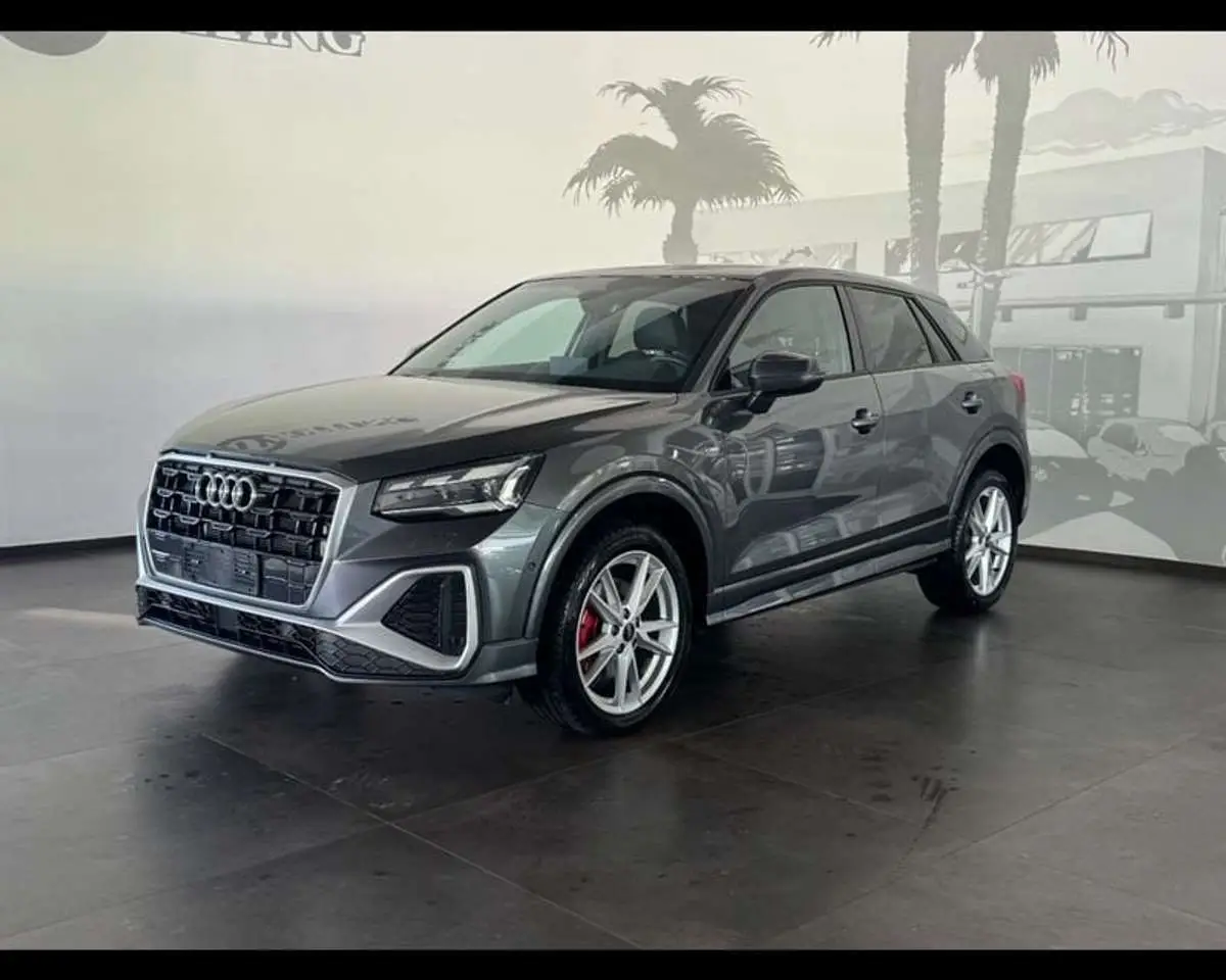 Photo 1 : Audi Q2 2022 Diesel