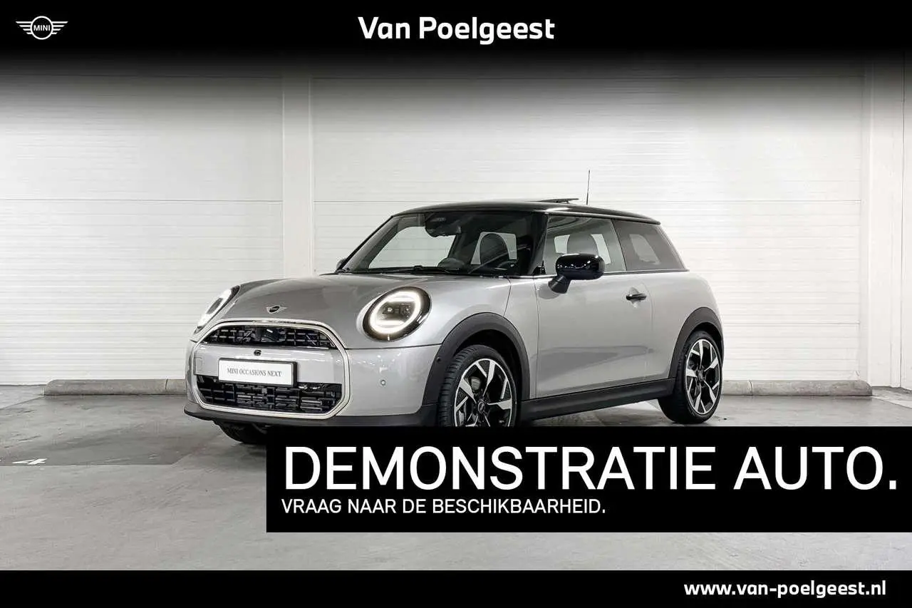 Photo 1 : Mini Cooper 2024 Essence