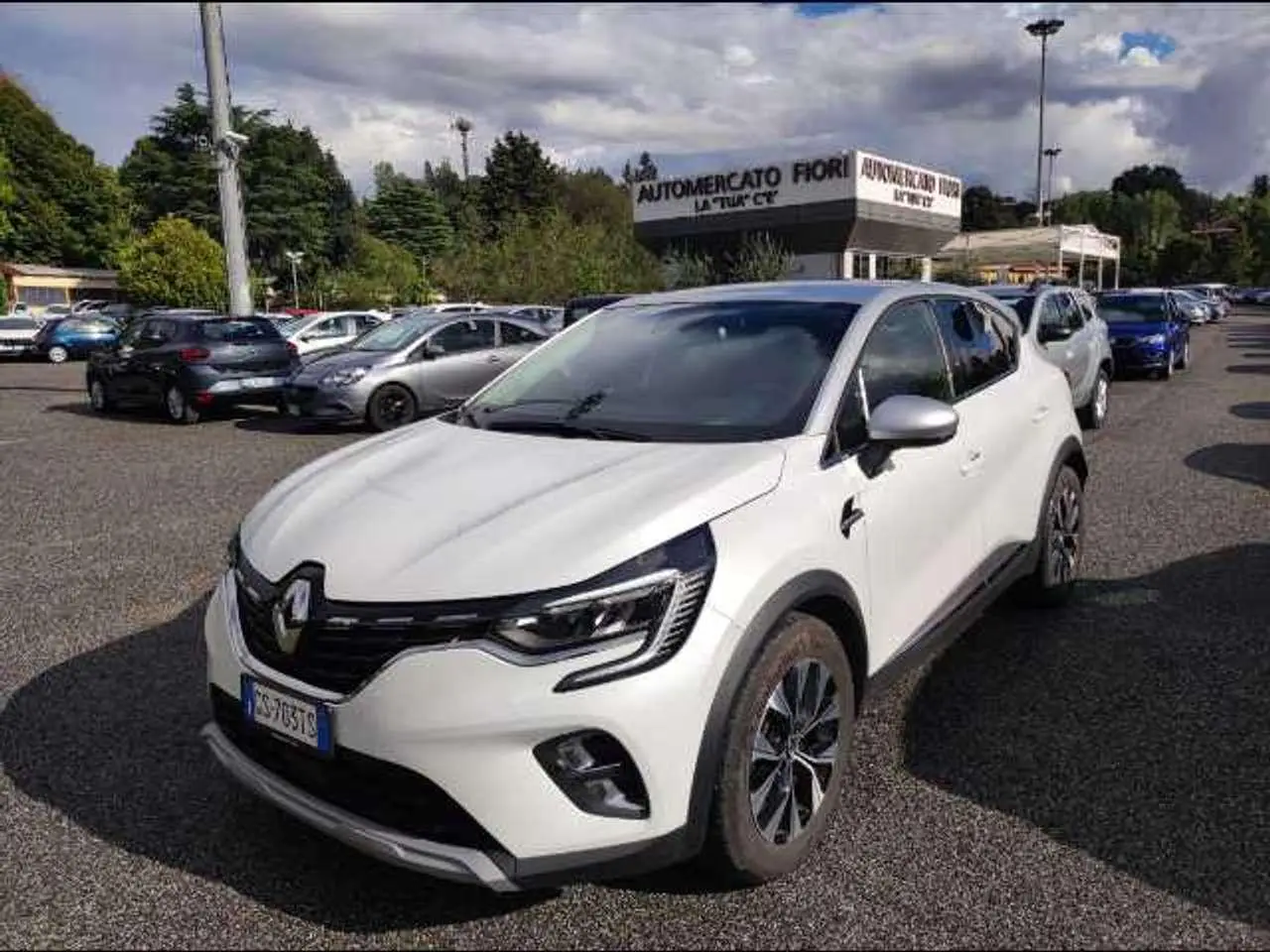 Photo 1 : Renault Captur 2023 Hybrid