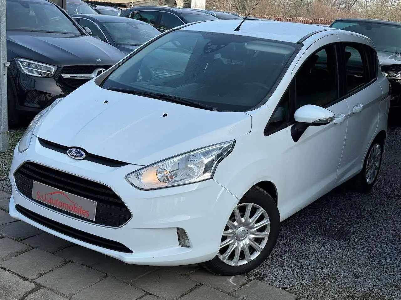 Photo 1 : Ford B-max 2016 Petrol