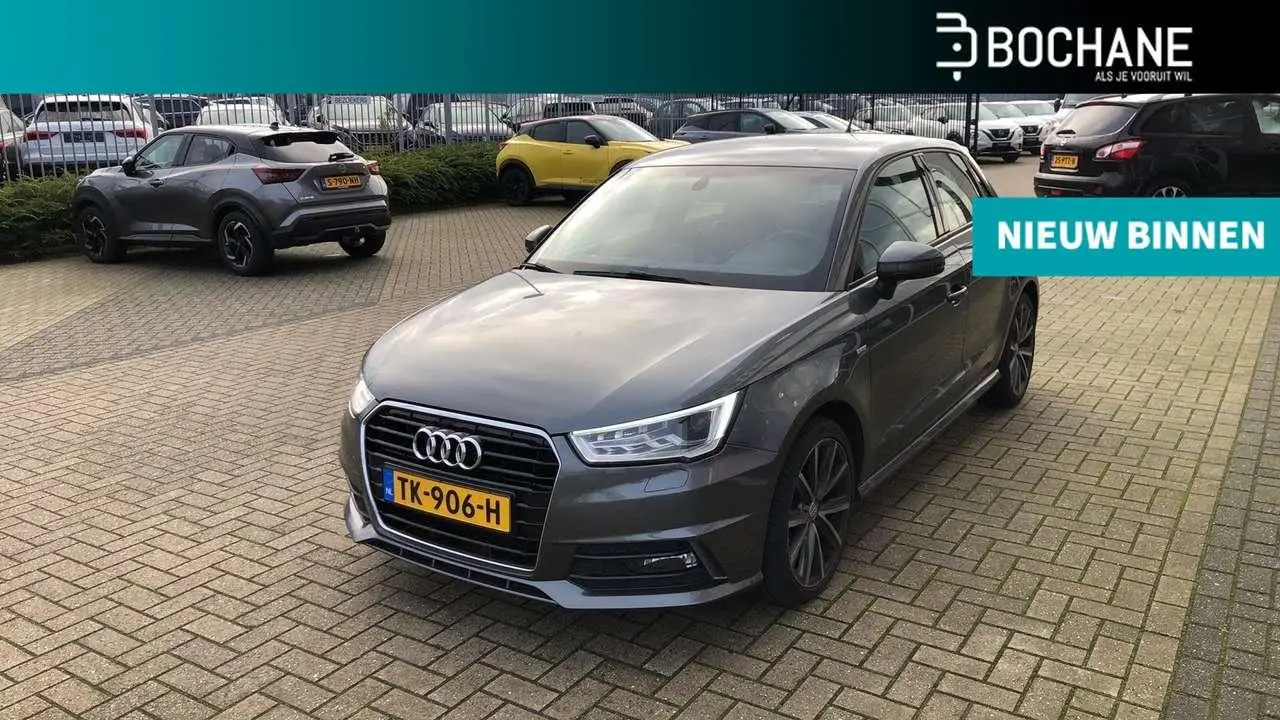 Photo 1 : Audi A1 2018 Essence