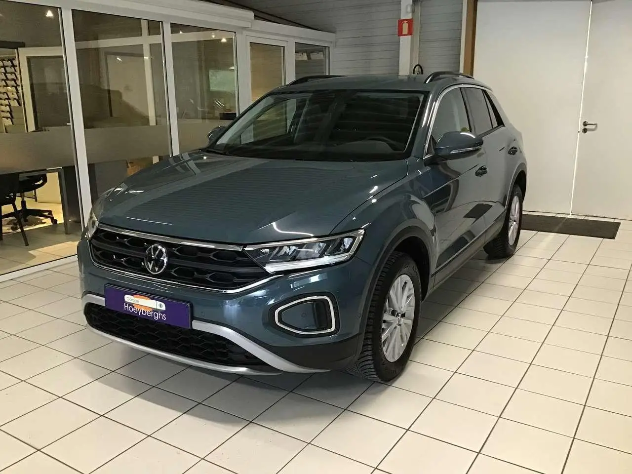 Photo 1 : Volkswagen T-roc 2023 Petrol