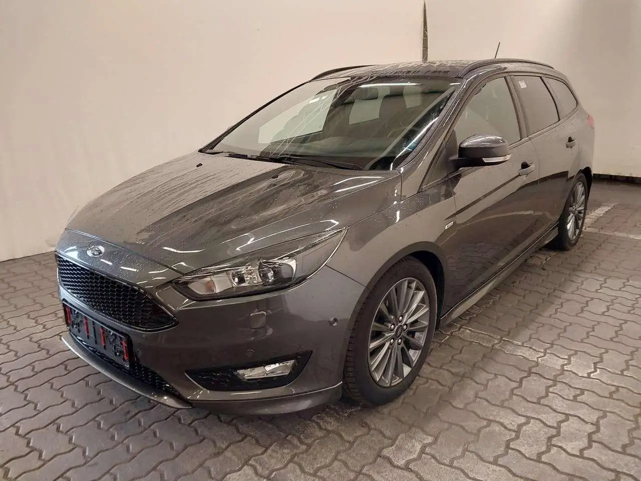 Photo 1 : Ford Focus 2017 Petrol