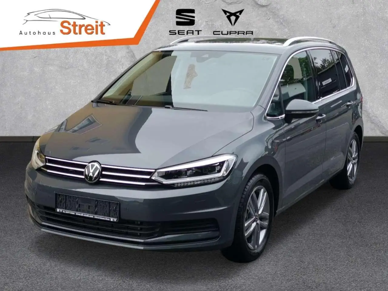 Photo 1 : Volkswagen Touran 2024 Petrol