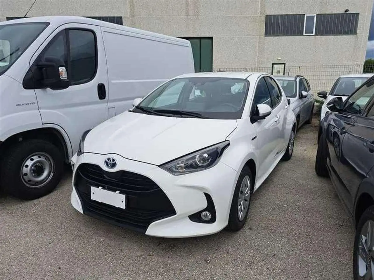 Photo 1 : Toyota Yaris 2021 Hybrid