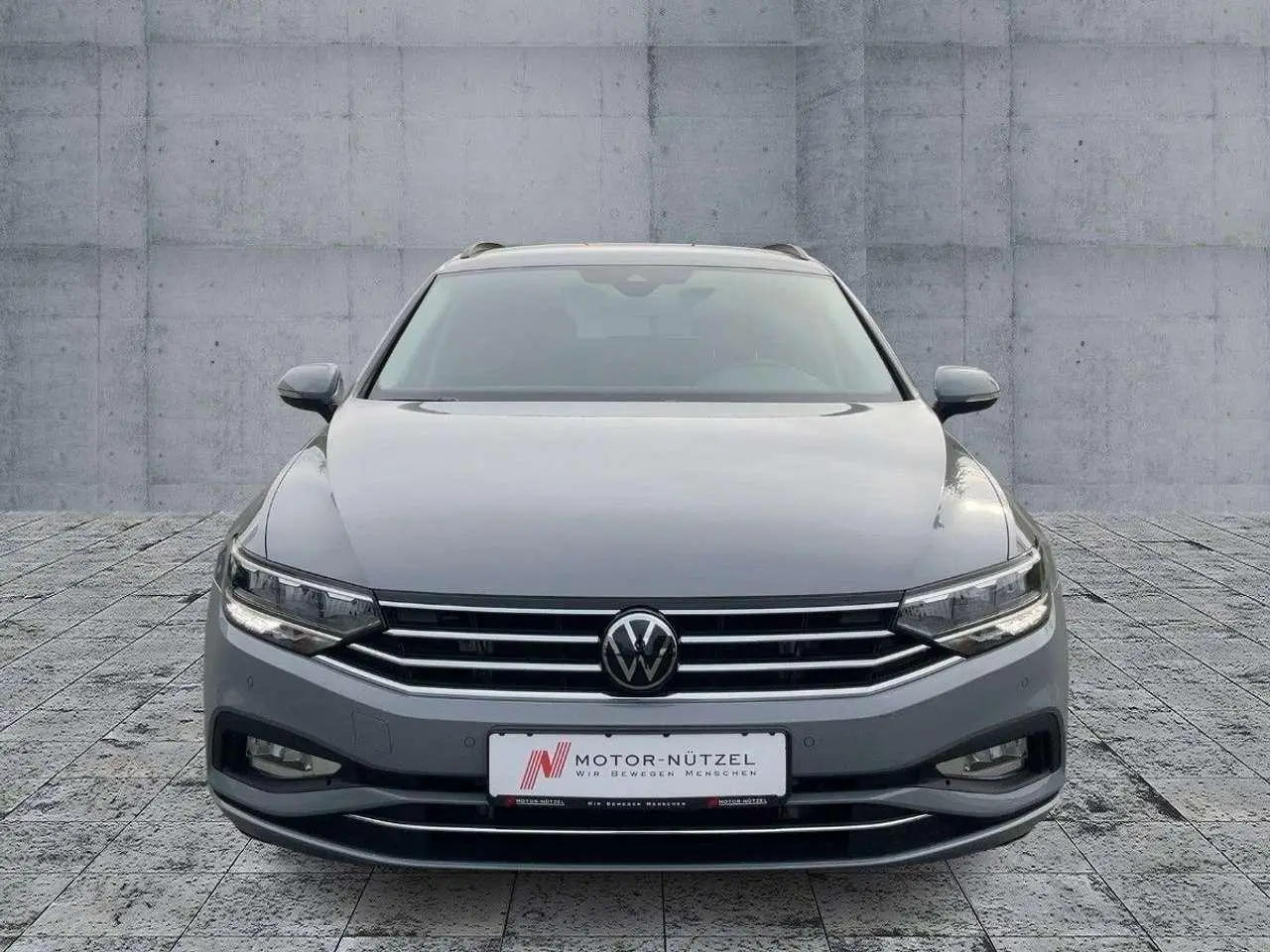 Photo 1 : Volkswagen Passat 2022 Petrol