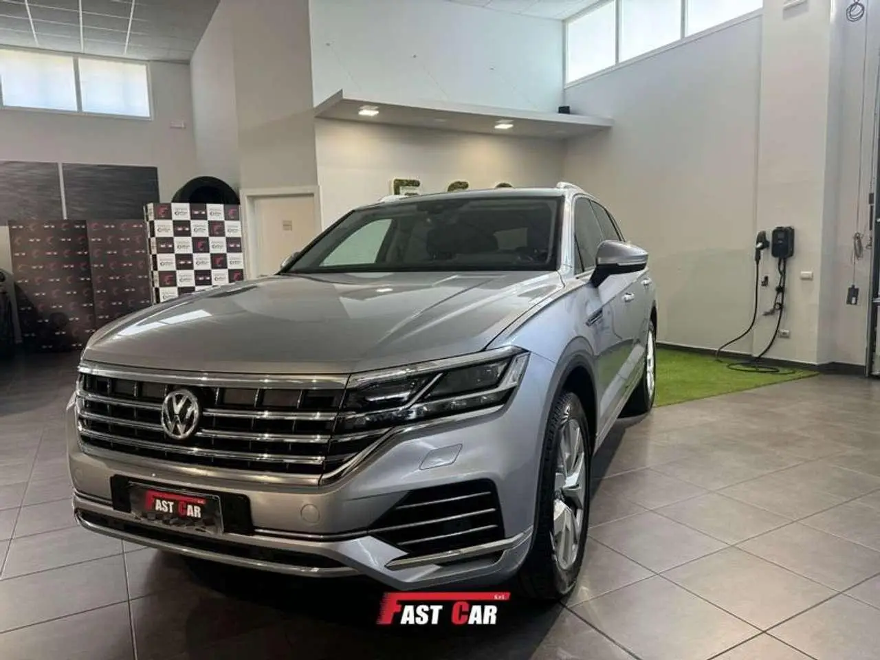 Photo 1 : Volkswagen Touareg 2019 Diesel