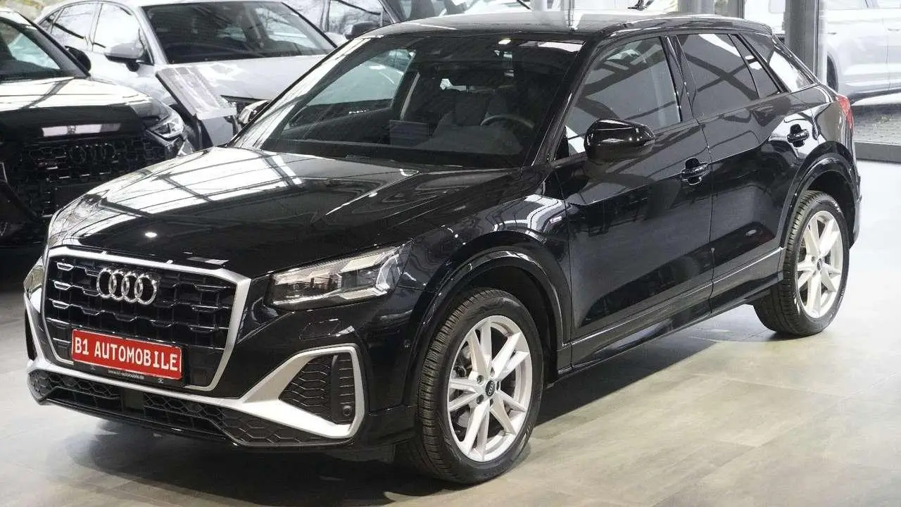 Photo 1 : Audi Q2 2023 Essence