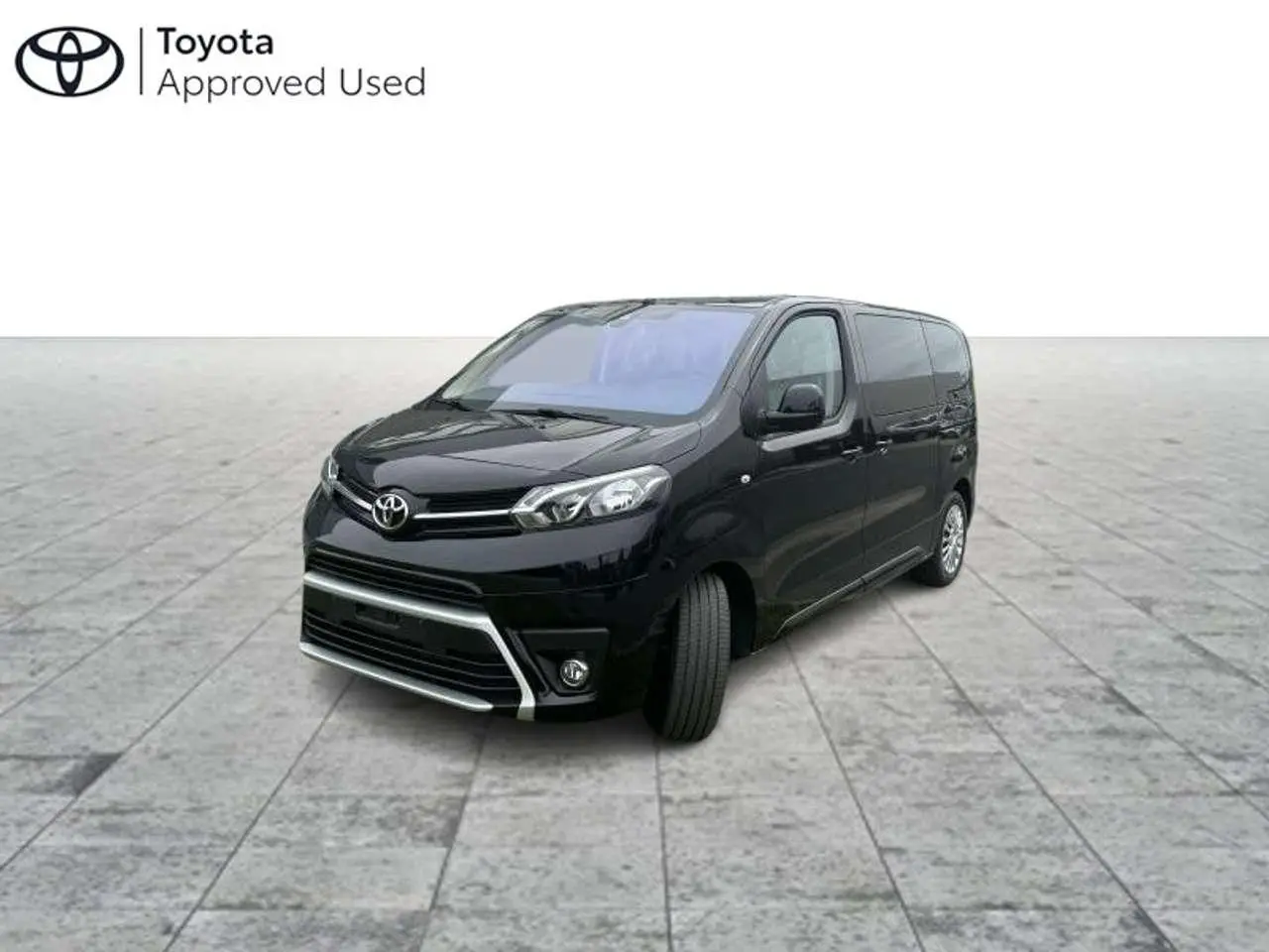 Photo 1 : Toyota Verso 2024 Diesel