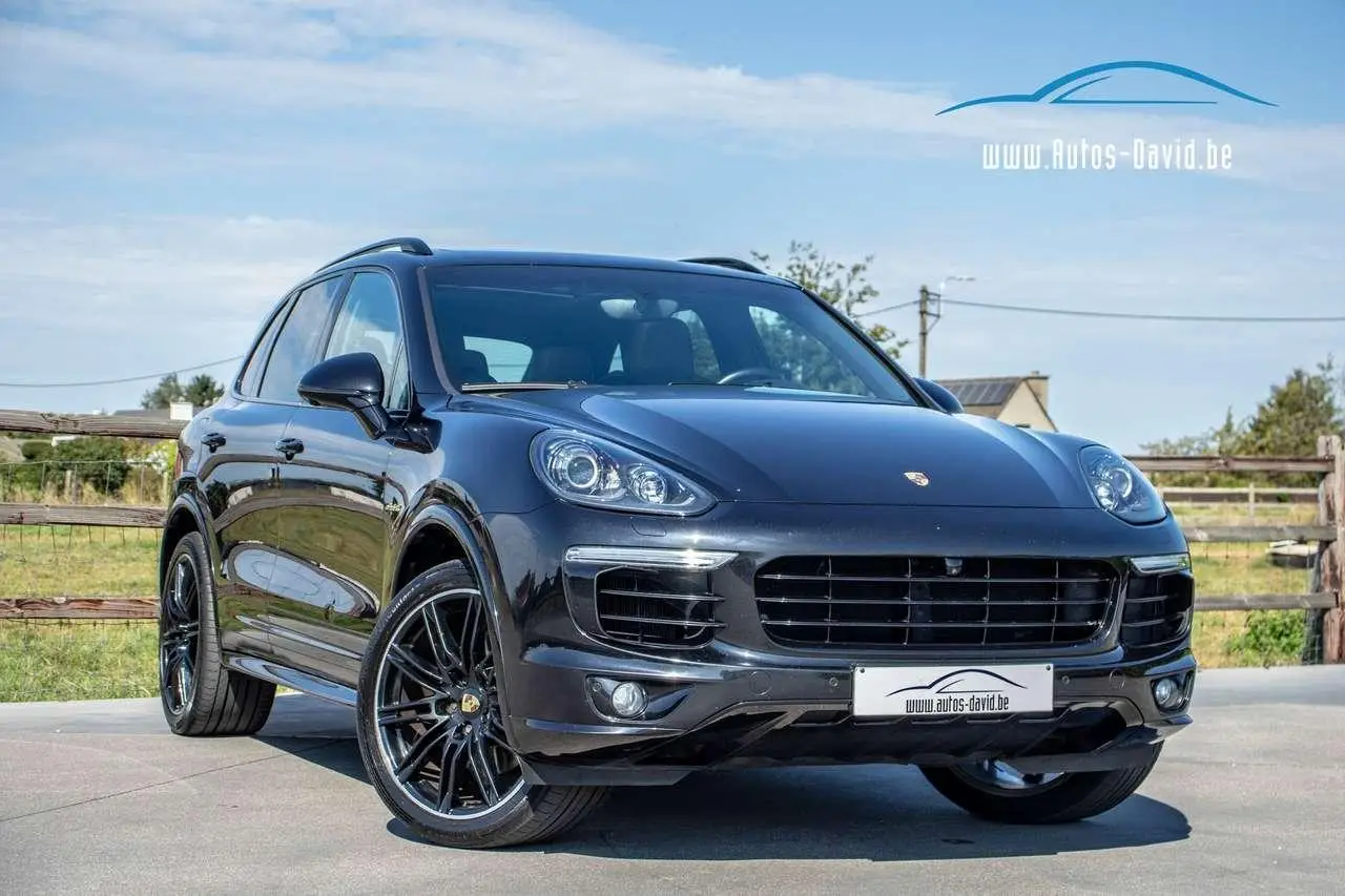 Photo 1 : Porsche Cayenne 2016 Hybride