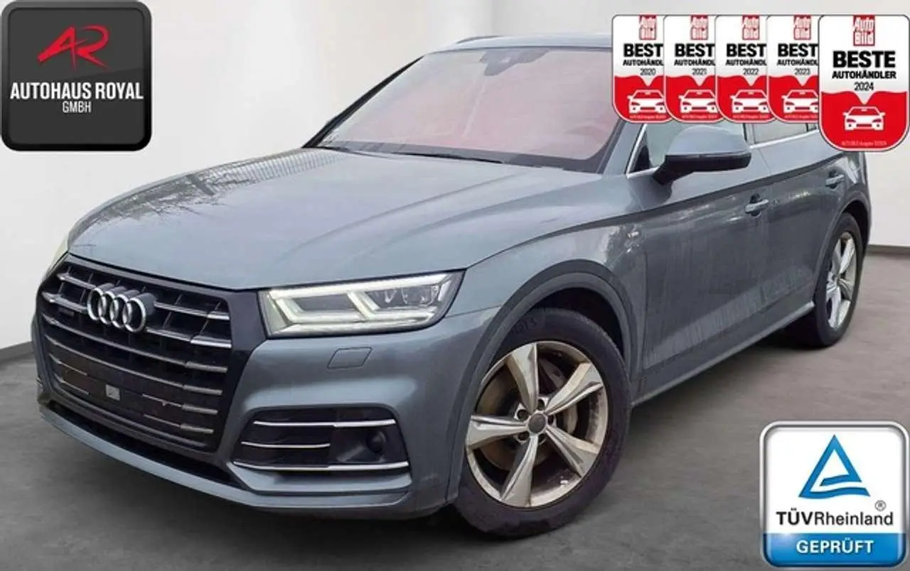 Photo 1 : Audi Q5 2021 Essence