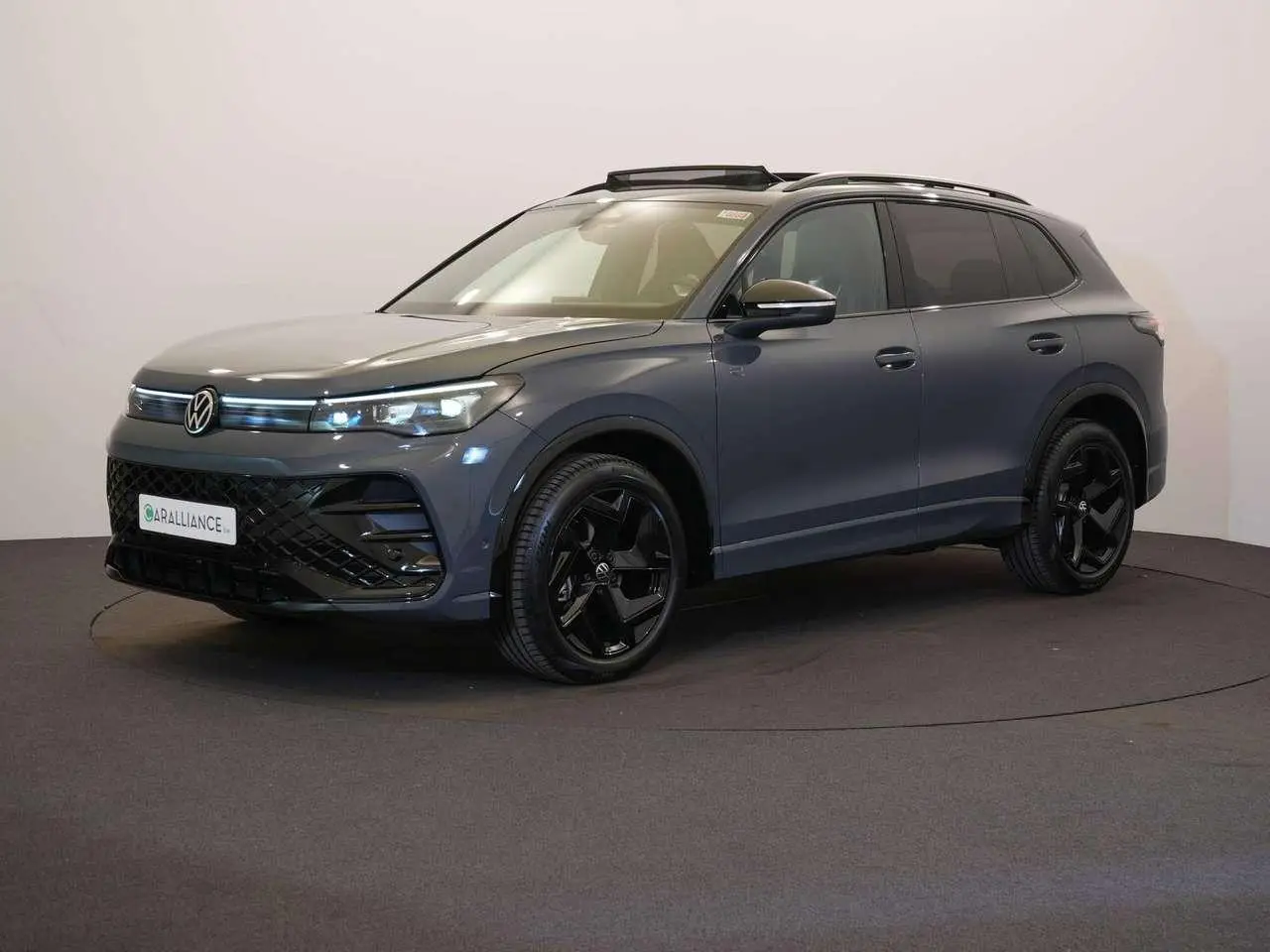 Photo 1 : Volkswagen Tiguan 2024 Petrol