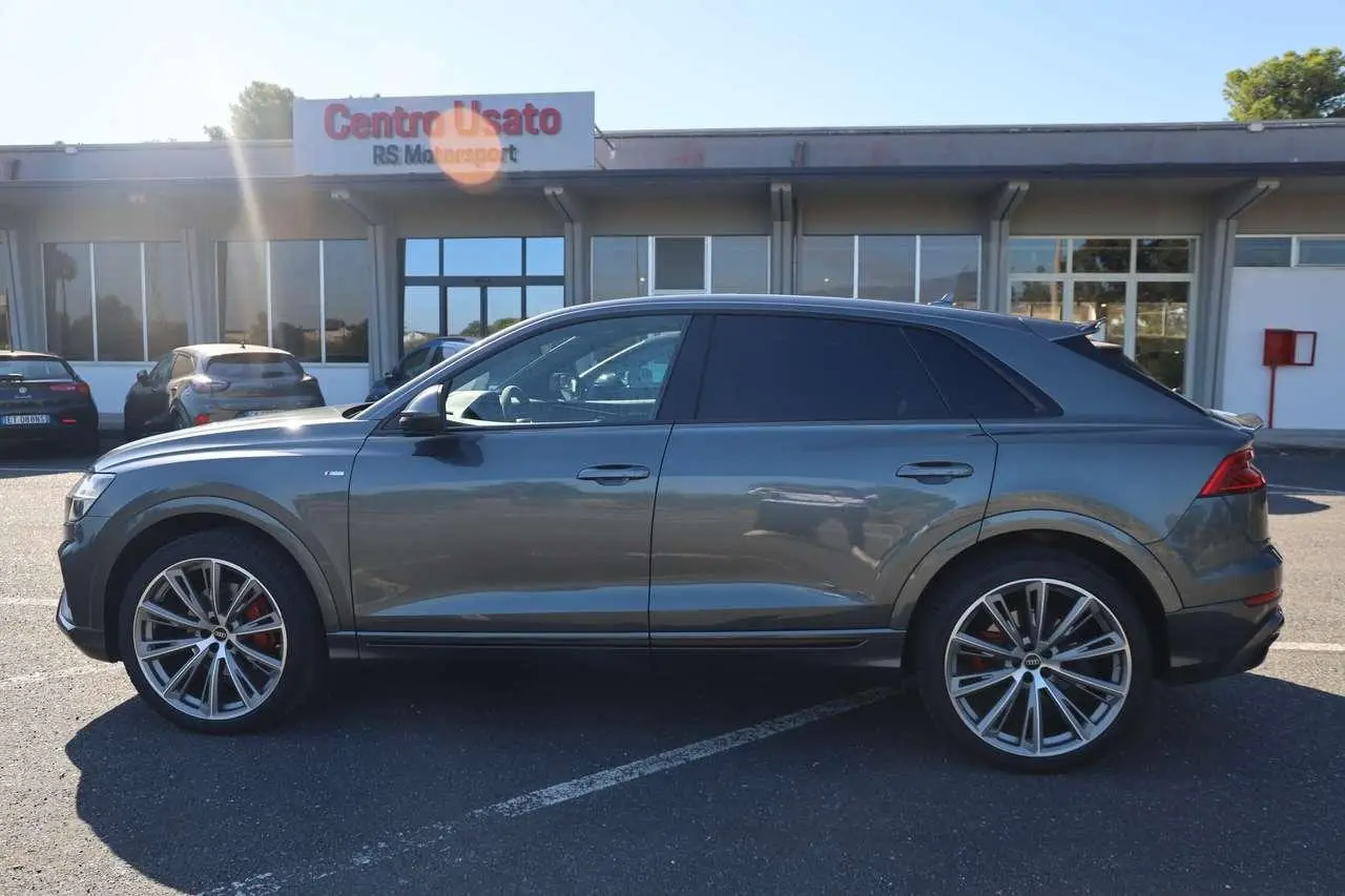 Photo 1 : Audi Q8 2019 Hybride