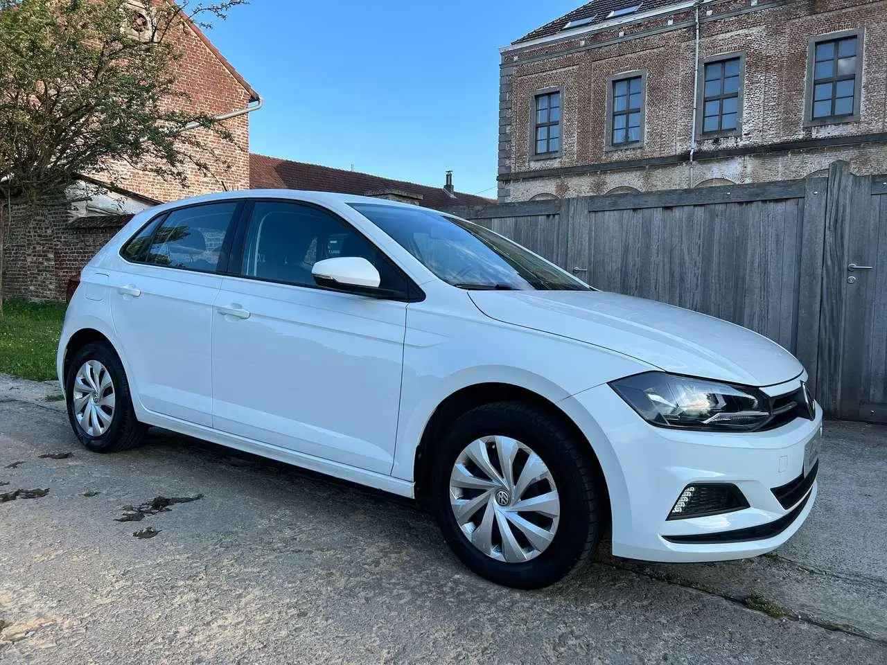 Photo 1 : Volkswagen Polo 2019 Petrol