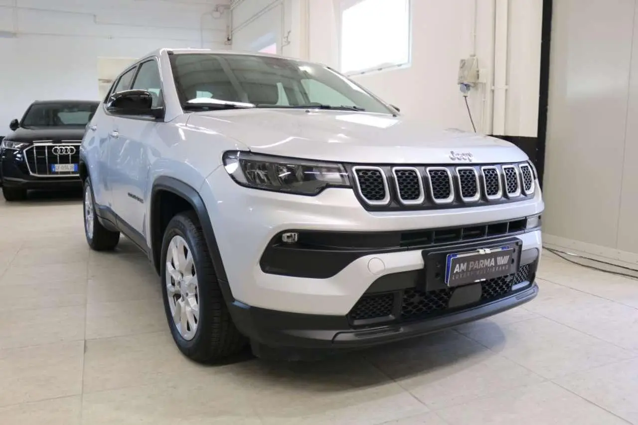 Photo 1 : Jeep Compass 2021 Petrol