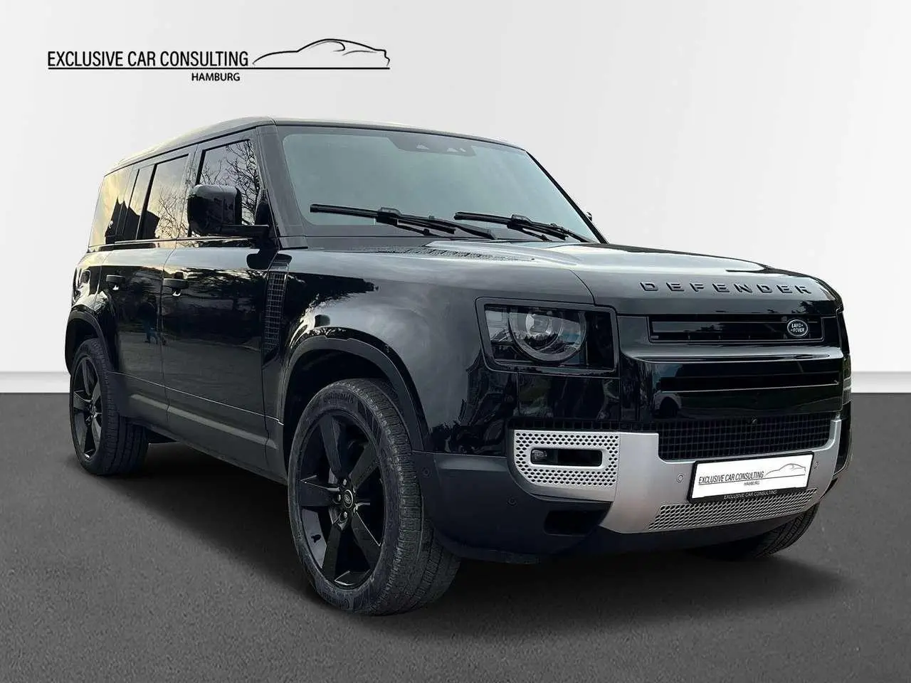 Photo 1 : Land Rover Defender 2022 Hybride