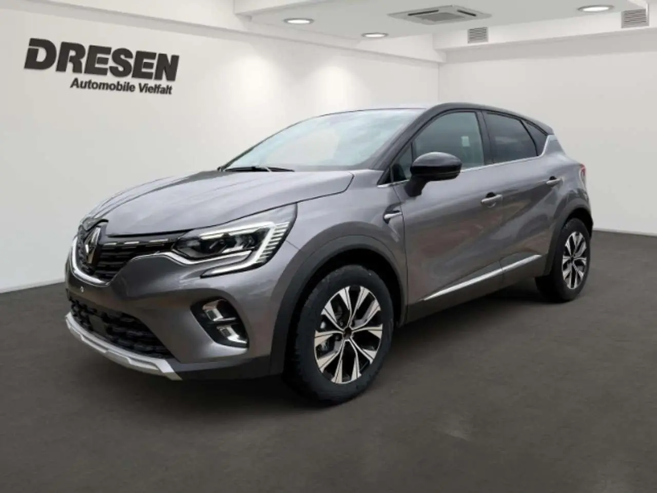 Photo 1 : Renault Captur 2024 Essence