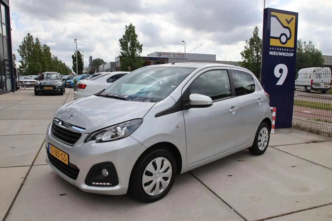 Photo 1 : Peugeot 108 2019 Essence