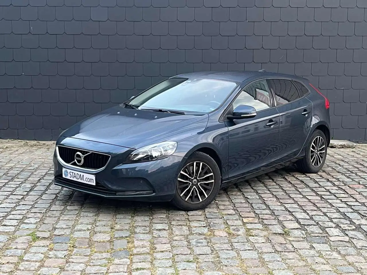 Photo 1 : Volvo V40 2016 Petrol