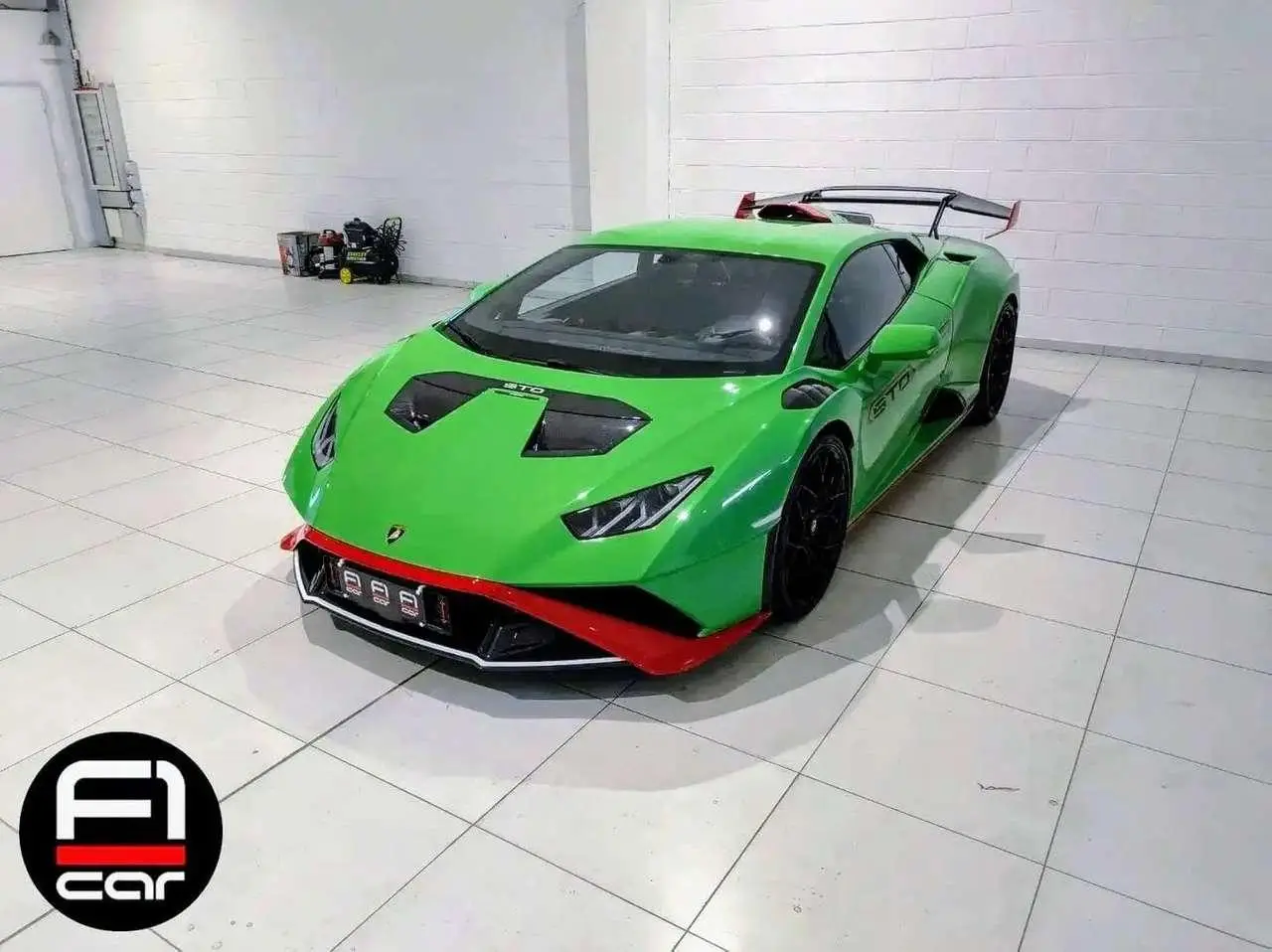 Photo 1 : Lamborghini Huracan 2022 Essence