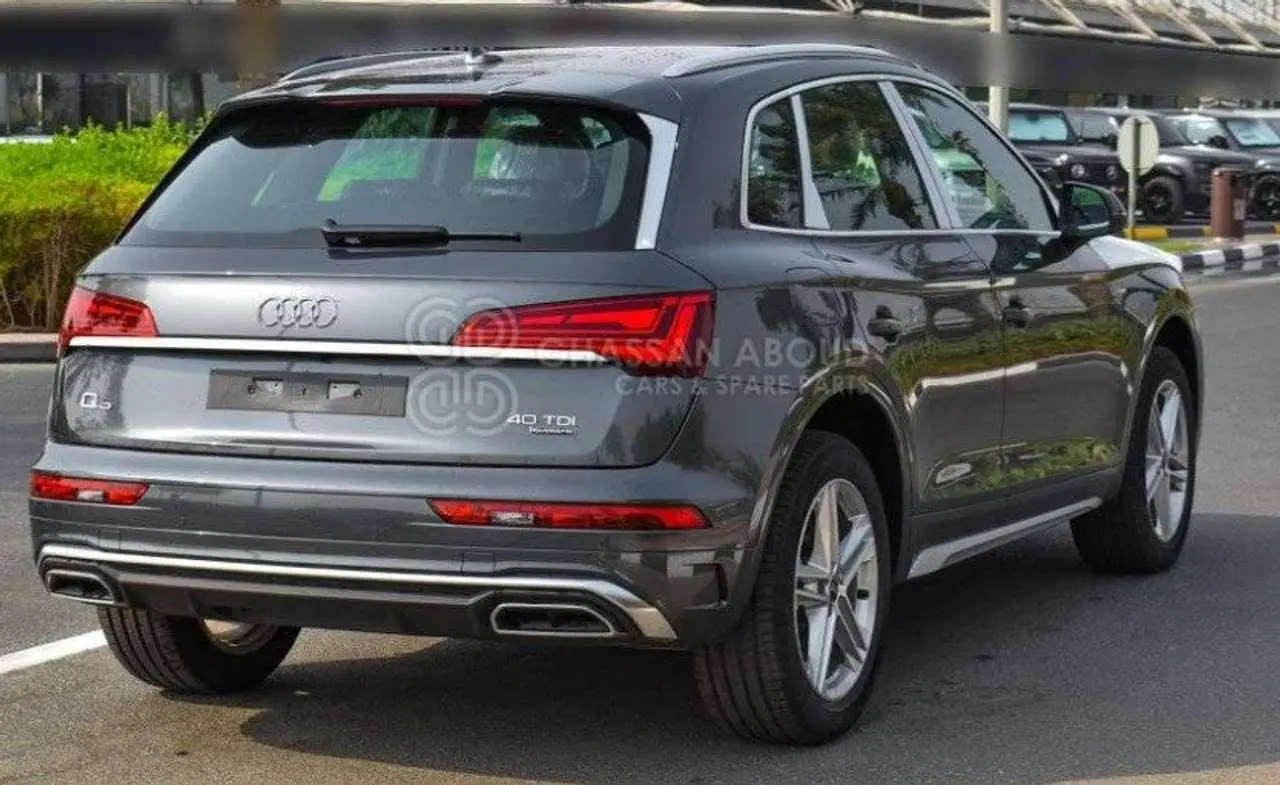 Photo 1 : Audi Q5 2024 Diesel