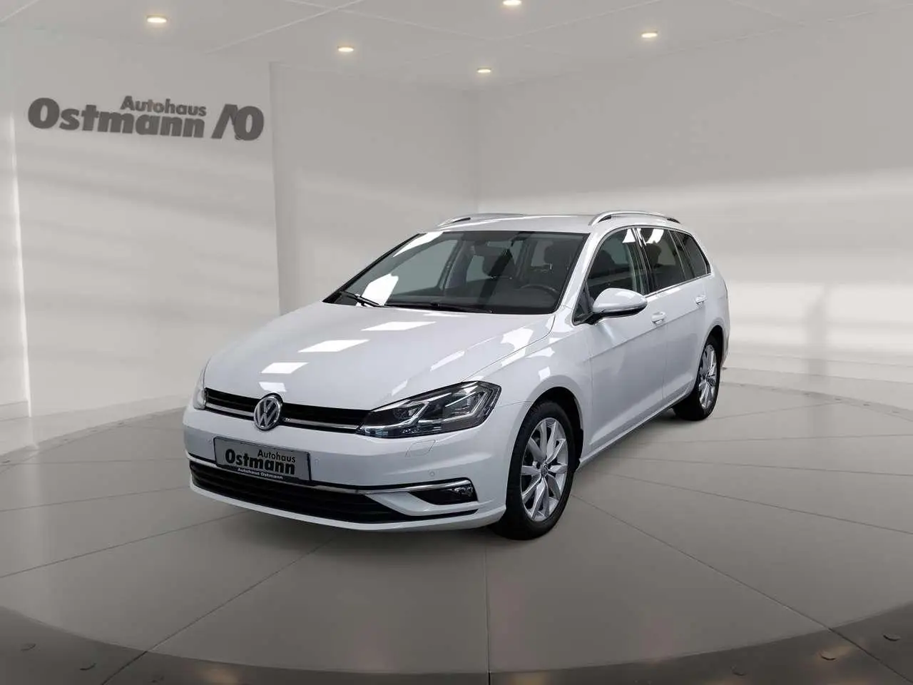 Photo 1 : Volkswagen Golf 2020 Petrol