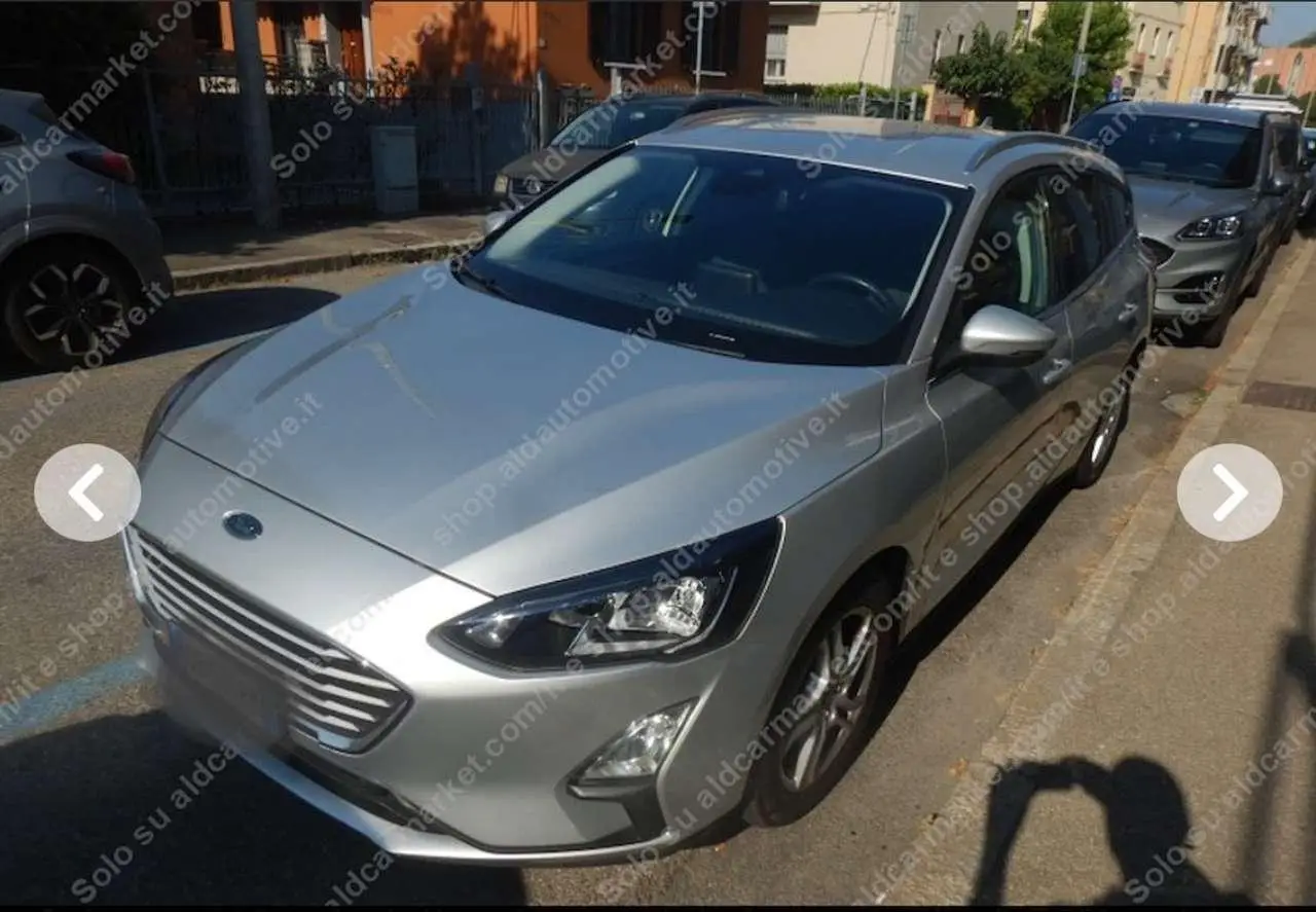 Photo 1 : Ford Focus 2020 Petrol