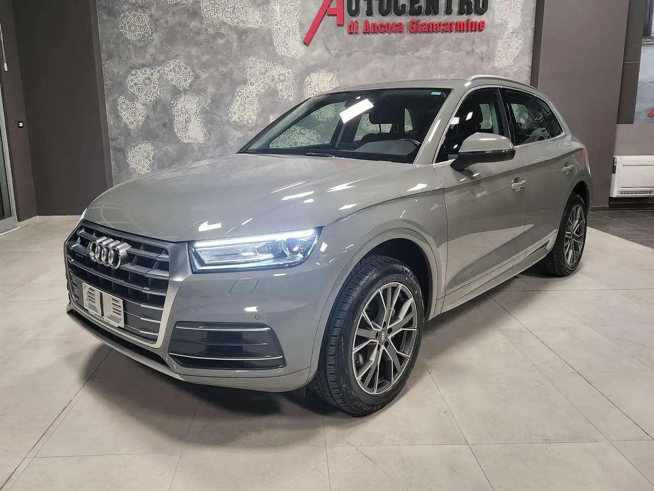 Photo 1 : Audi Q5 2019 Diesel