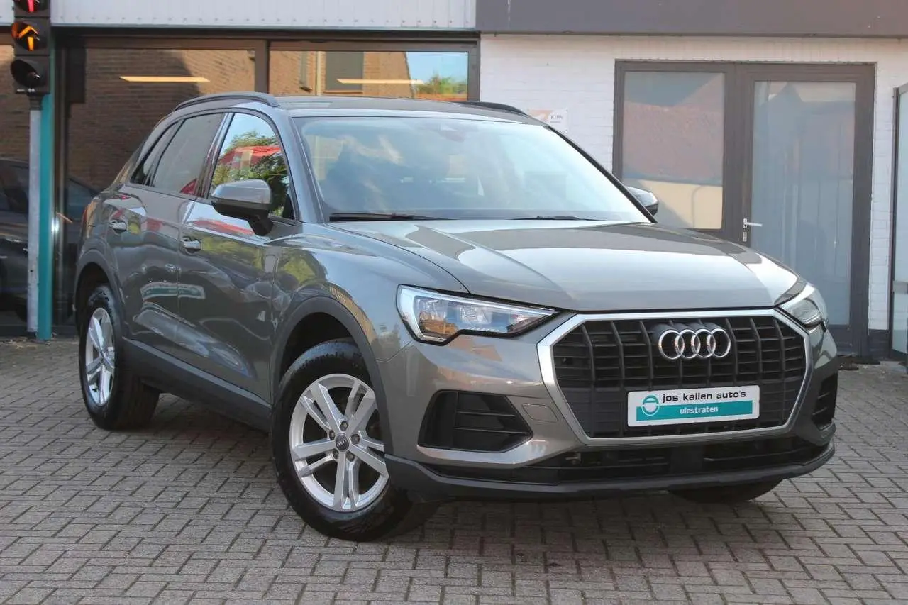 Photo 1 : Audi Q3 2020 Hybride