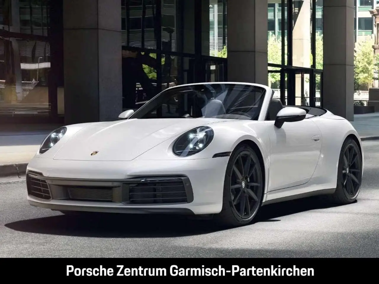 Photo 1 : Porsche 992 2023 Essence