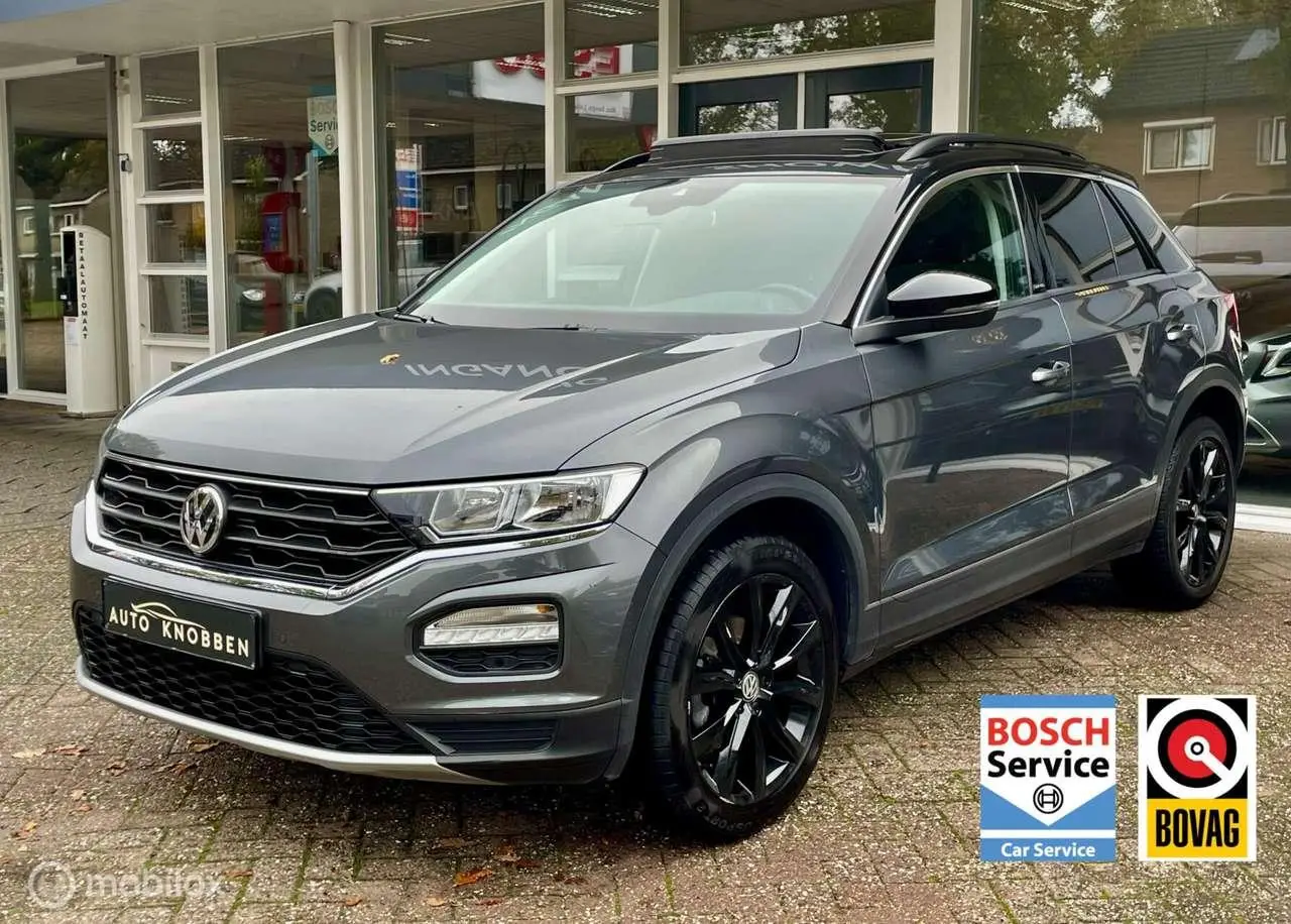 Photo 1 : Volkswagen T-roc 2020 Essence