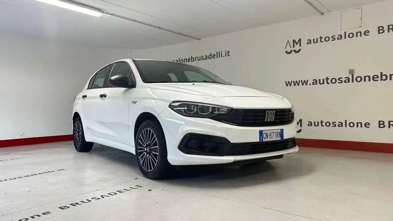 Photo 1 : Fiat Tipo 2023 Essence