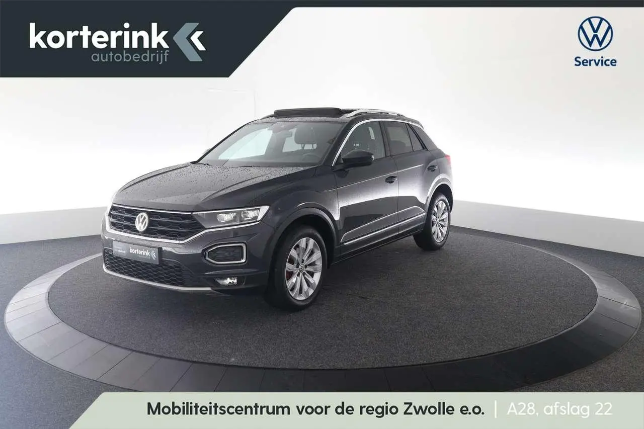 Photo 1 : Volkswagen T-roc 2020 Petrol