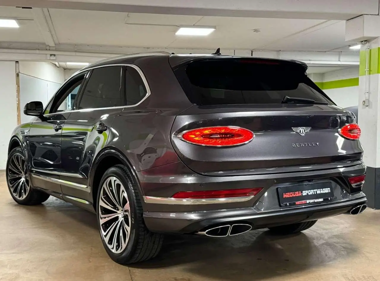 Photo 1 : Bentley Bentayga 2021 Essence